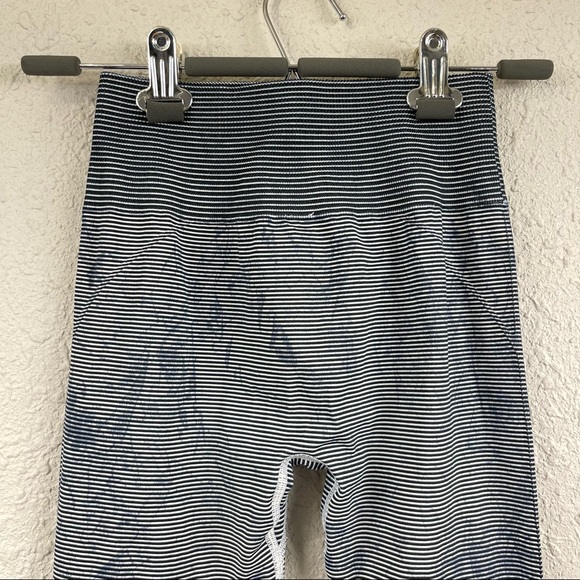 Lululemon Seamless Ebb to Train Tight Women's Size 6 Luna Wash Ombre Tie Dye - Picture 11 of 12